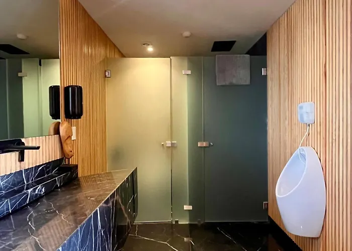 I811 Loft Ac Premium Amenities *